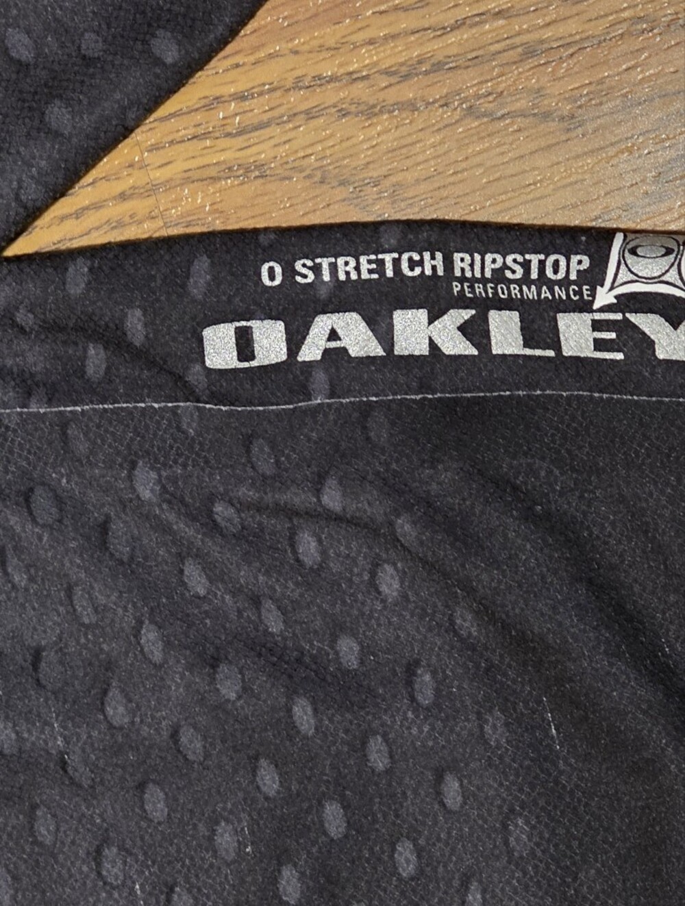 Oakley Gnarly Wave 21 Boardshorts Moto O-Stretch Swim Shorts Size 33 A13 - Picture 9 of 9